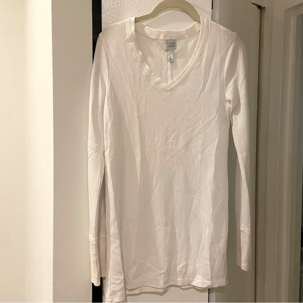 Peyton Jensen Longsleeve V neck tunic- Size S